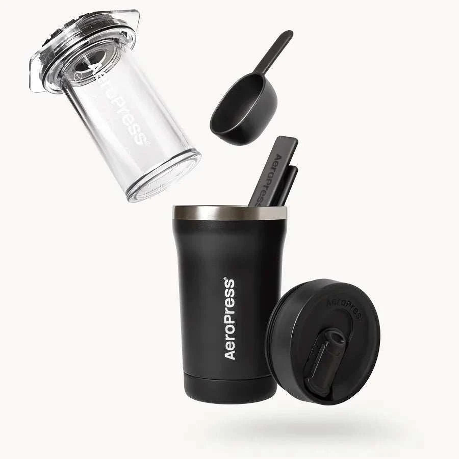 AeroPress Go Plus negro cafetera portátil todo en uno para café de especialidad con diseño compacto y vaso térmico de acero inoxidable