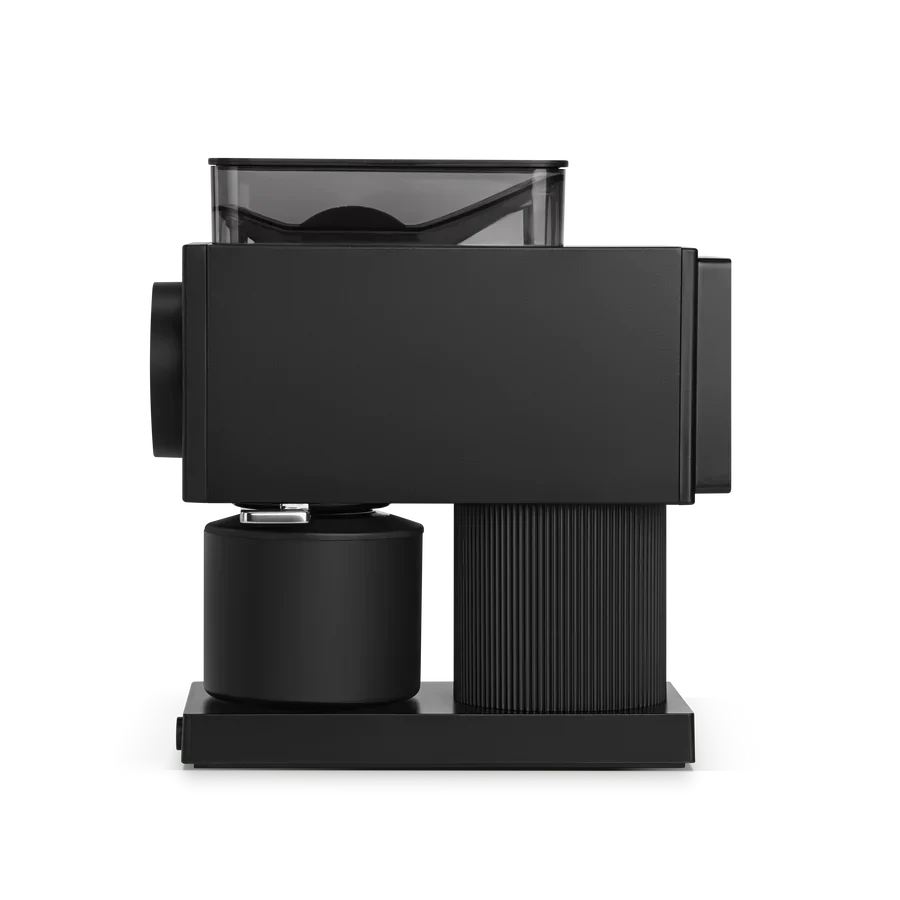 Molino eléctrico de café Fellow Opus Espresso negro con muelas cónicas y ajustes precisos para molienda uniforme y profesional en casa