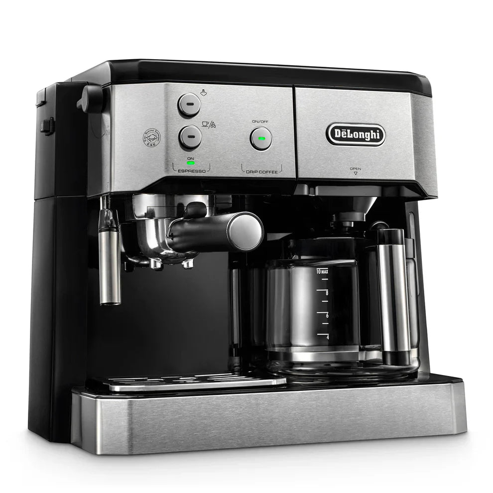 Cafetera Combi Delonghi espresso machine with milk frother and 15 bar pressure